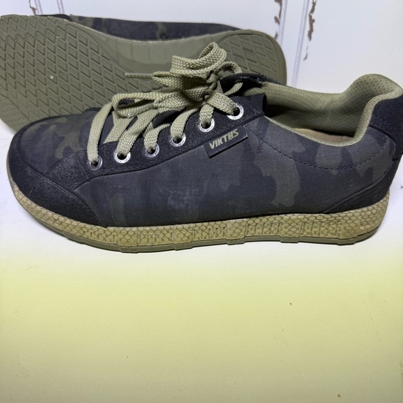 VIKTOS Overbeach Low Shoes Mens Size 9.5 Camo Tactical Sneakers Camouflage - Picture 6 of 9